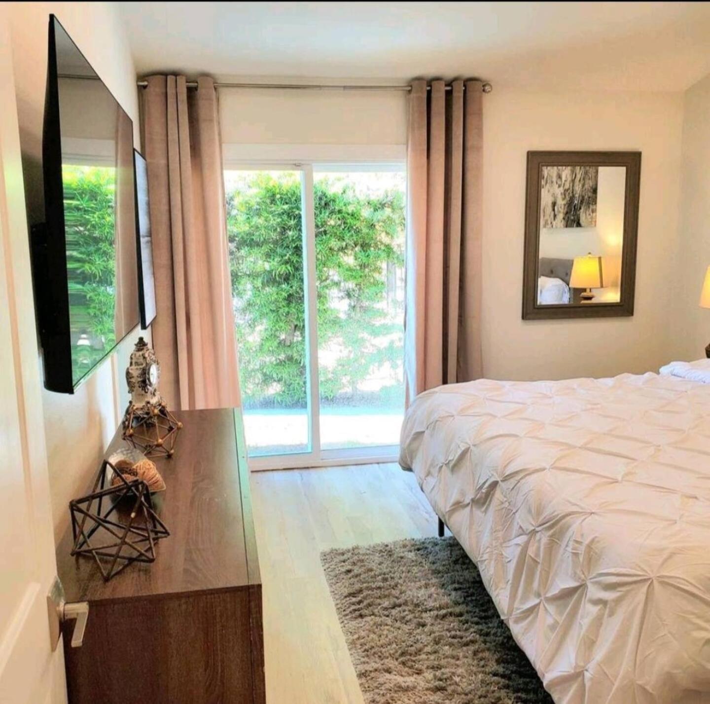 洛杉矶Spacious 4Bed 2Bath, Gated Pool, Wi-Fi, Garage别墅 外观 照片