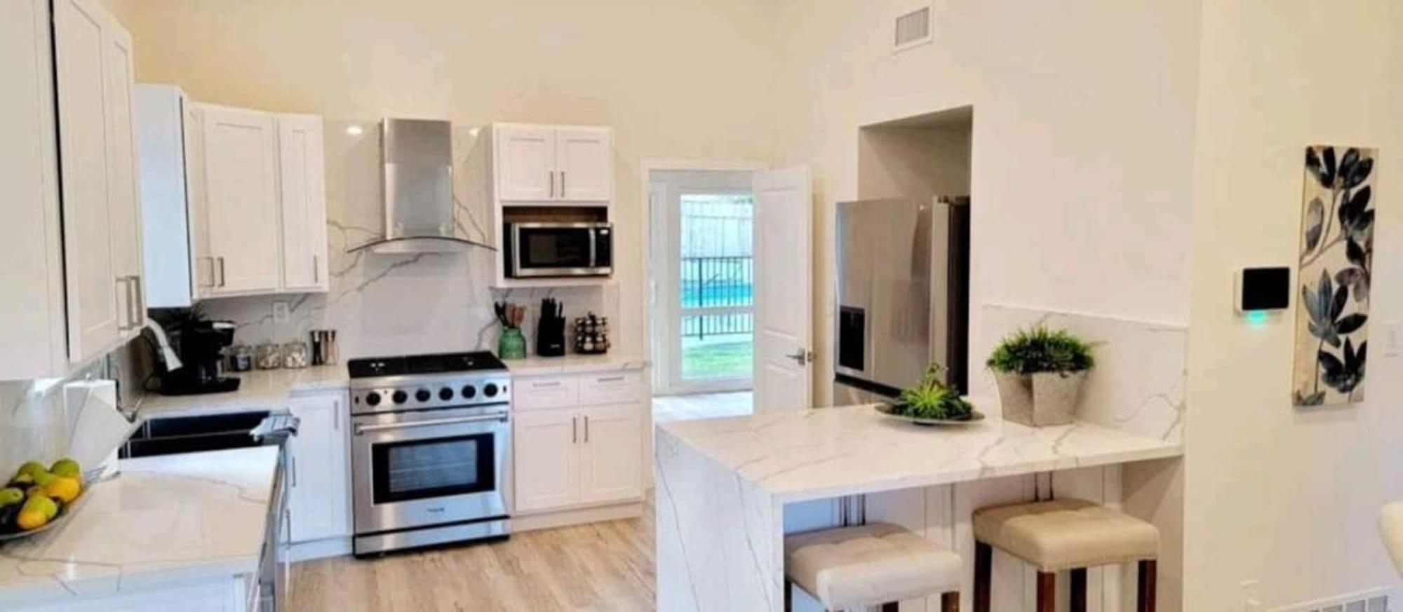 洛杉矶Spacious 4Bed 2Bath, Gated Pool, Wi-Fi, Garage别墅 外观 照片